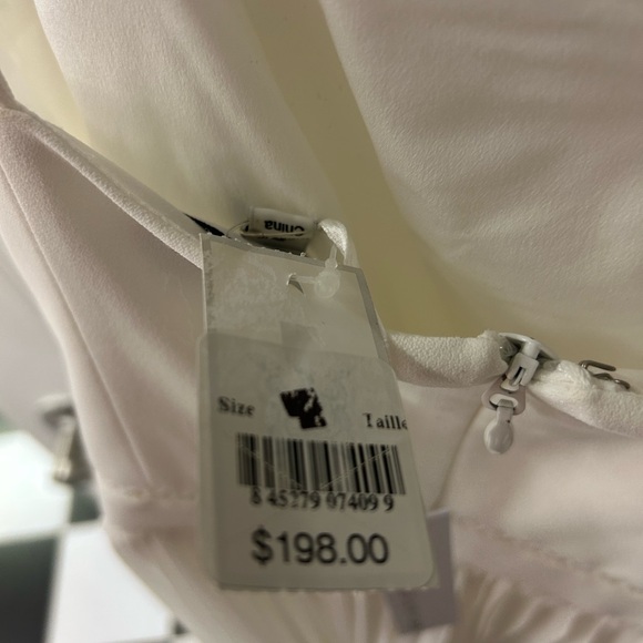Adelyn Rae Size Small White Dress - Picture 5 of 6
